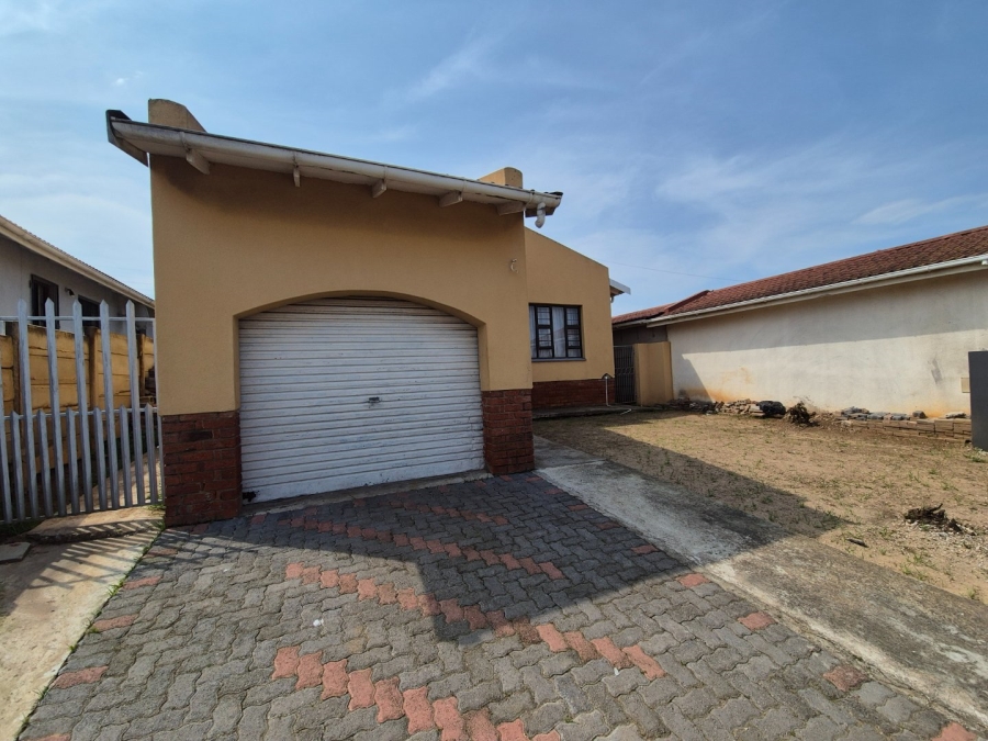 4 Bedroom Property for Sale in Kwamagxaki Eastern Cape